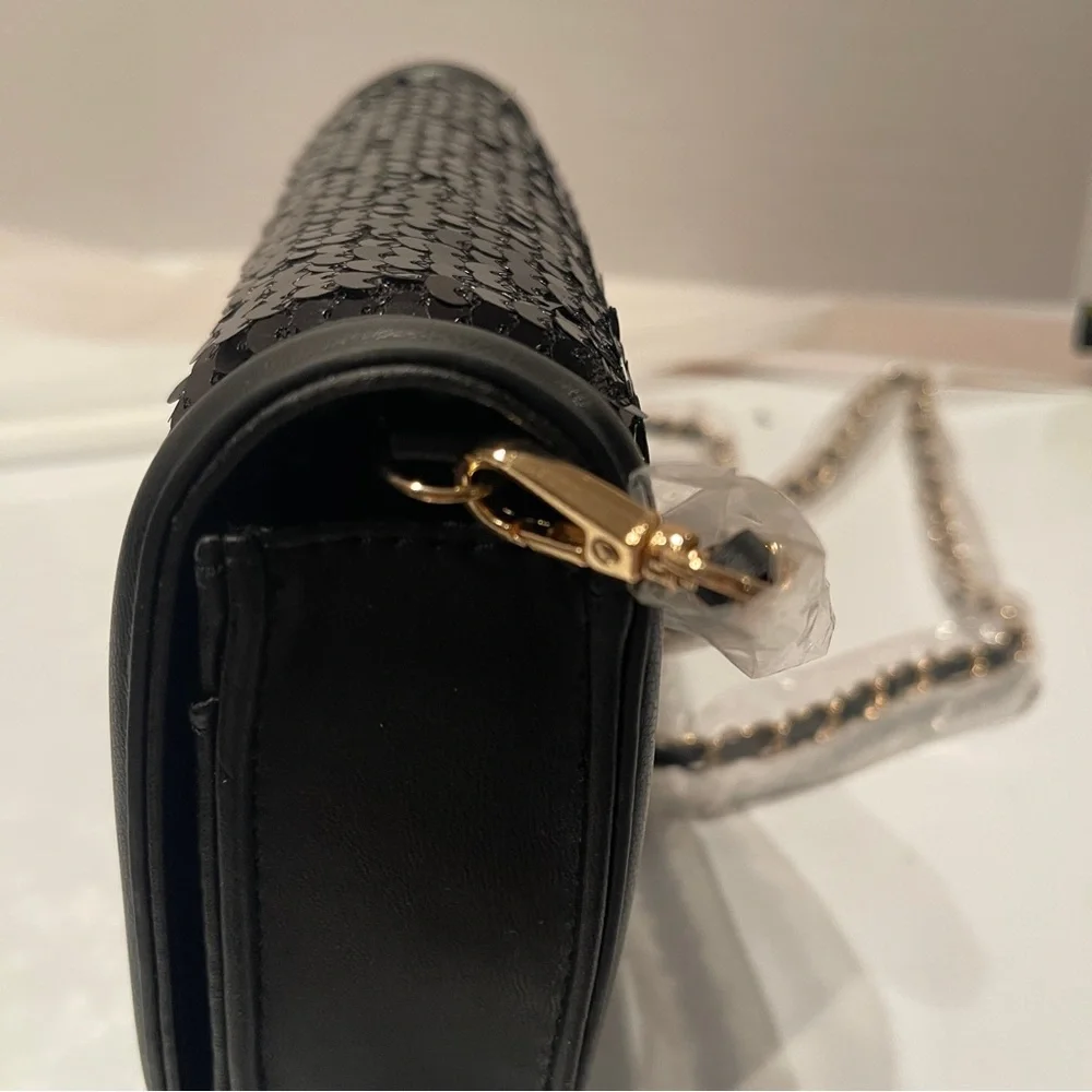 NWT Badgley Mischka Black Sequin Satin & Vegan Leather Crossbody Clutch Money‎